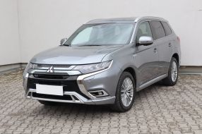 Mitsubishi Outlander - 2020