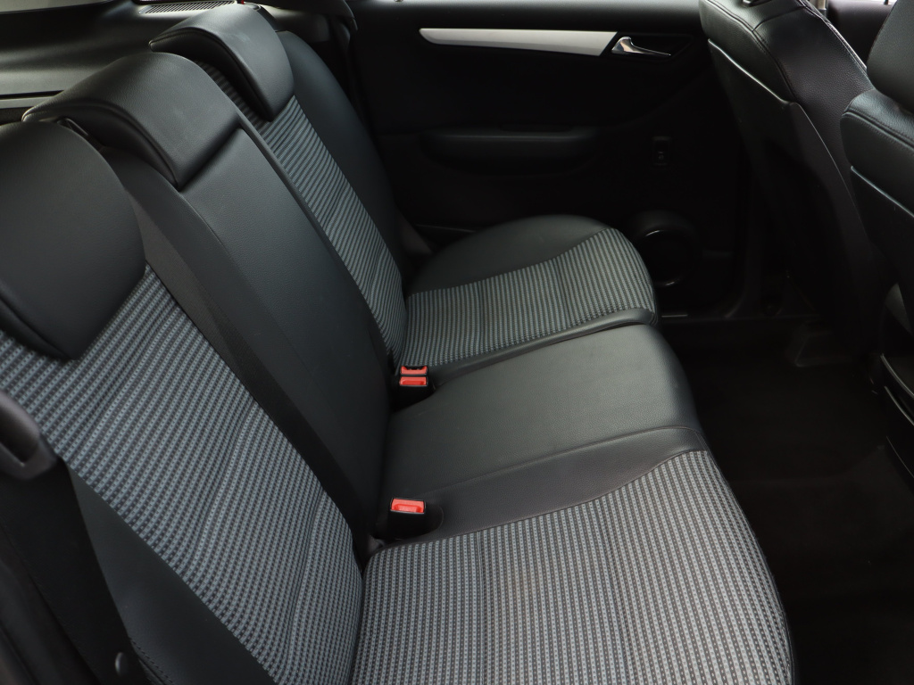 Mercedes-Benz B