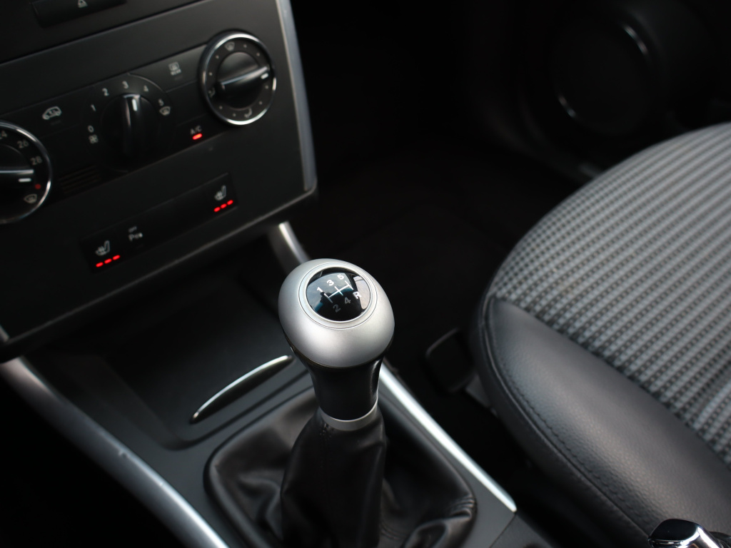 Mercedes-Benz B