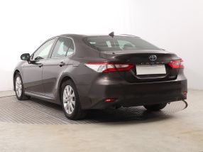 Toyota Camry - 2020