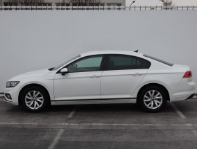 Volkswagen Passat - 2021