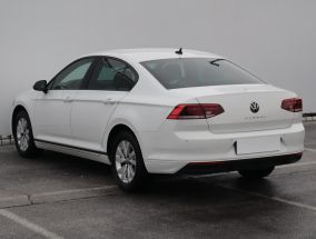 Volkswagen Passat - 2021
