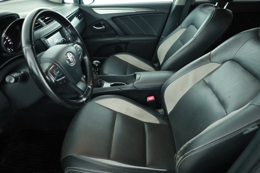 Toyota Avensis, 2016