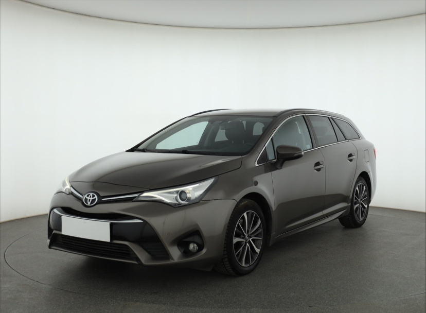 Toyota Avensis, 2016