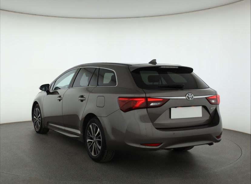Toyota Avensis, 2016