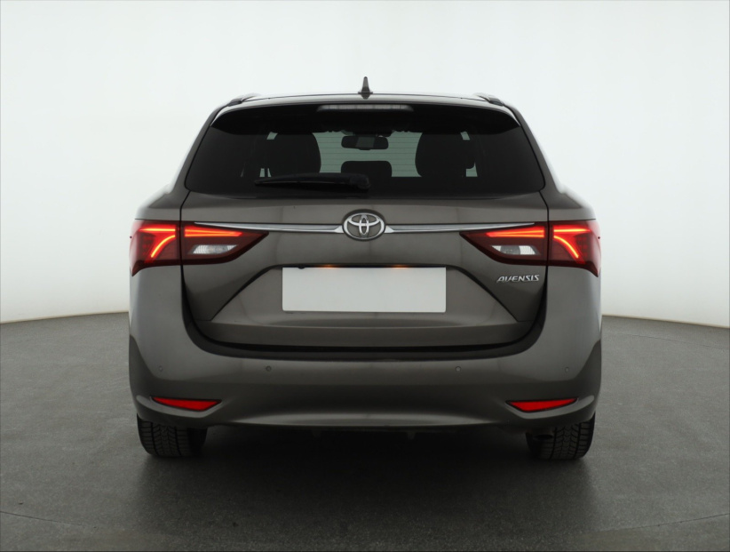 Toyota Avensis, 2016