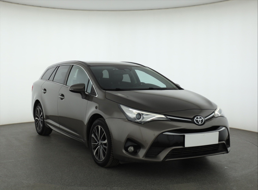 Toyota Avensis, 2016