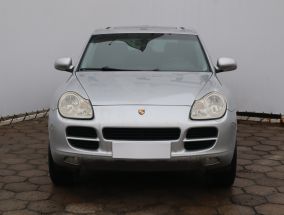 Porsche Cayenne - 2004