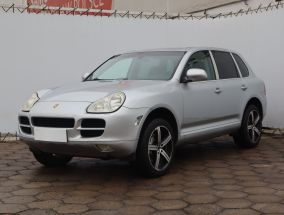 Porsche Cayenne - 2004