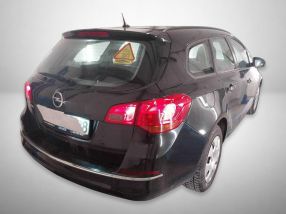 Opel Astra - 2013