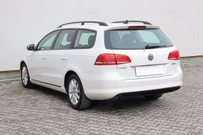 Volkswagen Passat - 2012