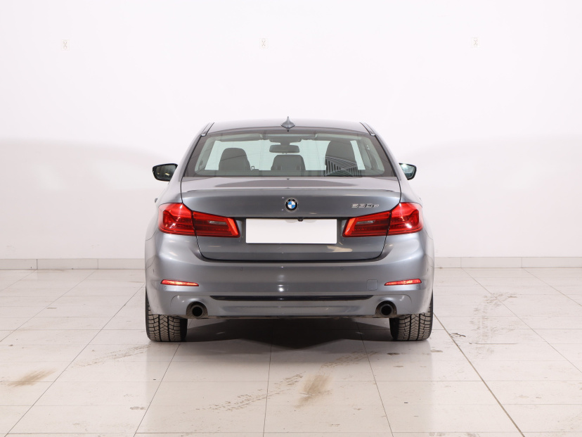 BMW 5, 2019