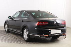 Volkswagen Passat - 2016
