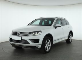 Volkswagen Touareg - 2015