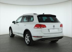 Volkswagen Touareg - 2015
