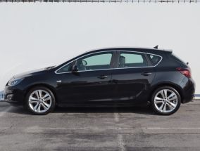 Opel Astra - 2010