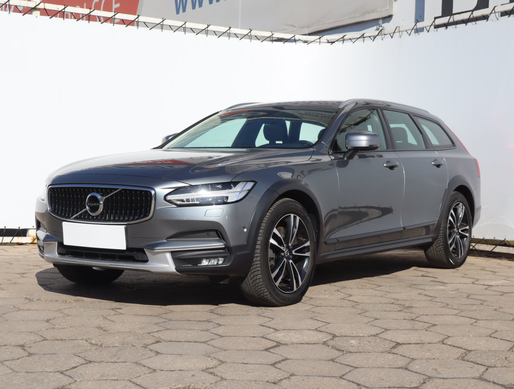 Volvo V90 Cross Country