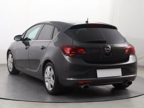 Opel Astra - 2014