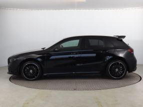 Mercedes-Benz A - 2022
