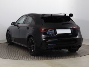 Mercedes-Benz A - 2022