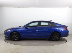 Hyundai Elantra - 2023