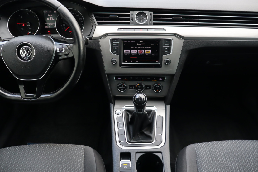 Volkswagen Passat, 2015