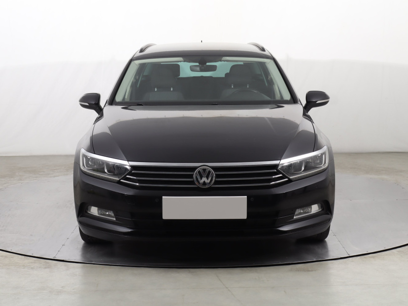 Volkswagen Passat, 2015