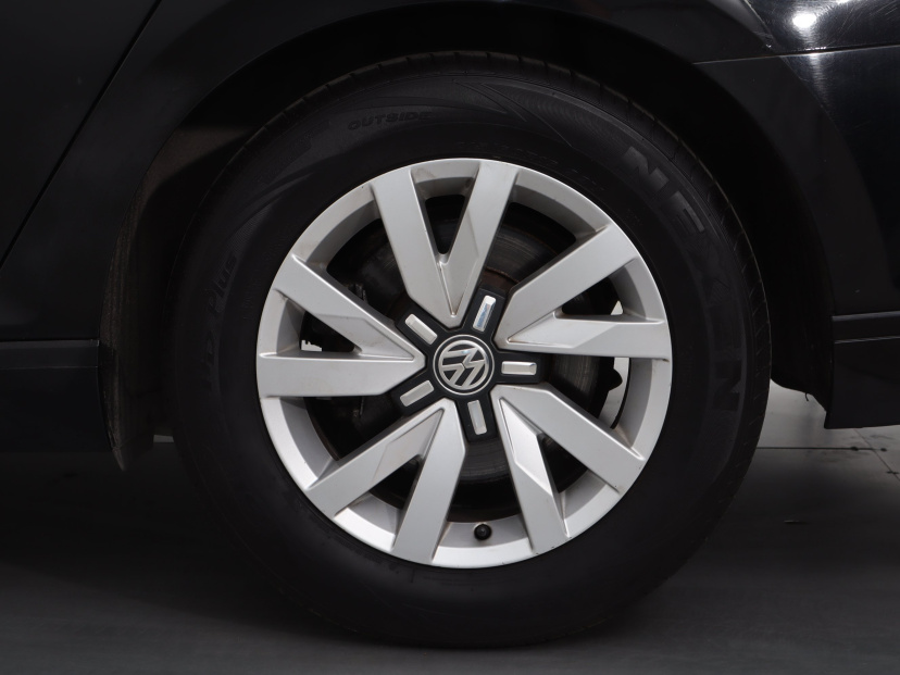 Volkswagen Passat, 2015