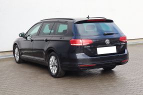 Volkswagen Passat - 2015