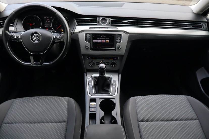 Volkswagen Passat, 2015