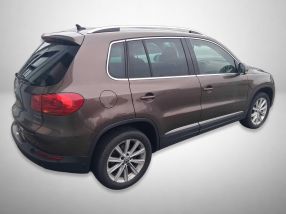 Volkswagen Tiguan - 2015