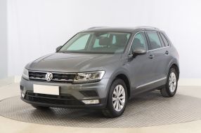 Volkswagen Tiguan - 2016