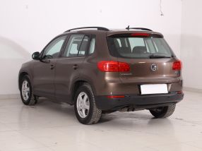Volkswagen Tiguan - 2012