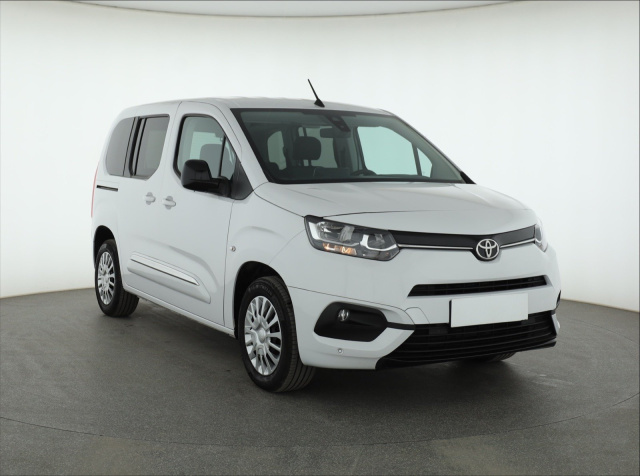 Toyota Proace City Verso 2024