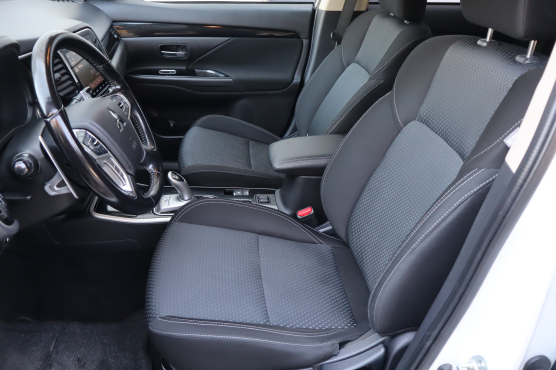Mitsubishi Outlander 2.4 PHEV