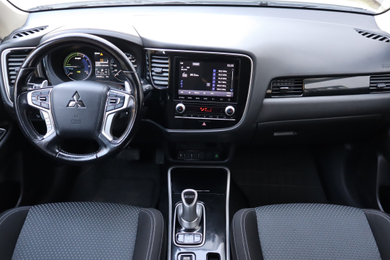 Mitsubishi Outlander 2.4 PHEV
