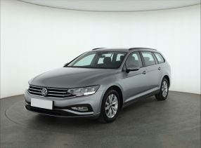 Volkswagen Passat - 2021