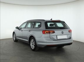 Volkswagen Passat - 2021