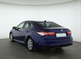 Toyota Camry - 2020