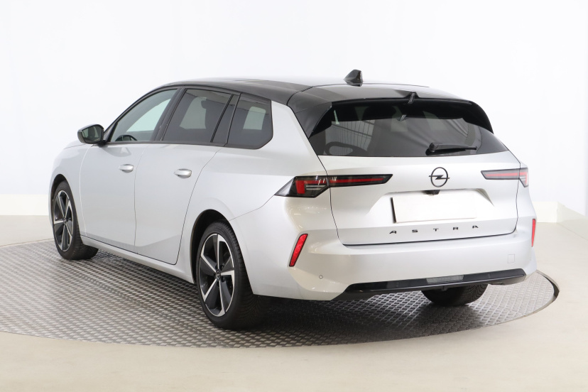 Opel Astra, 2024