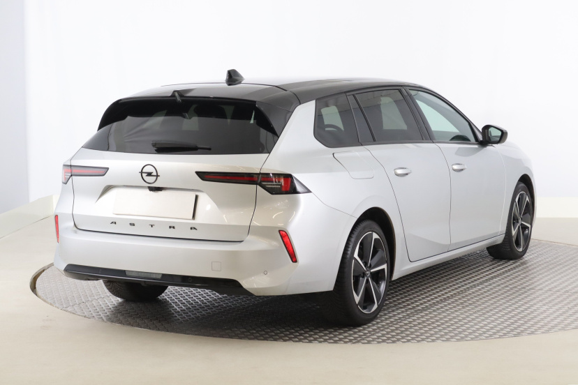 Opel Astra, 2024