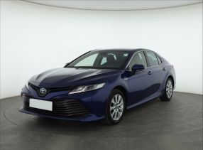 Toyota Camry - 2020