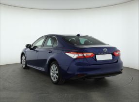 Toyota Camry - 2020
