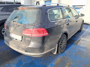 Volkswagen Passat - 2011