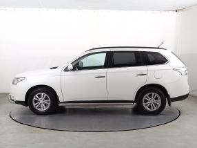 Mitsubishi Outlander - 2013