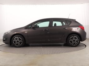 Opel Astra - 2014