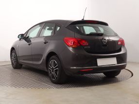 Opel Astra - 2014