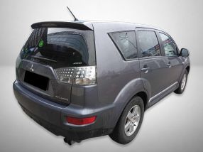 Mitsubishi Outlander - 2010
