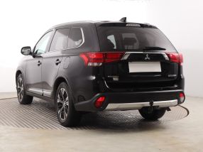Mitsubishi Outlander - 2017