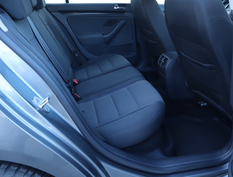 Volkswagen Golf, 2011